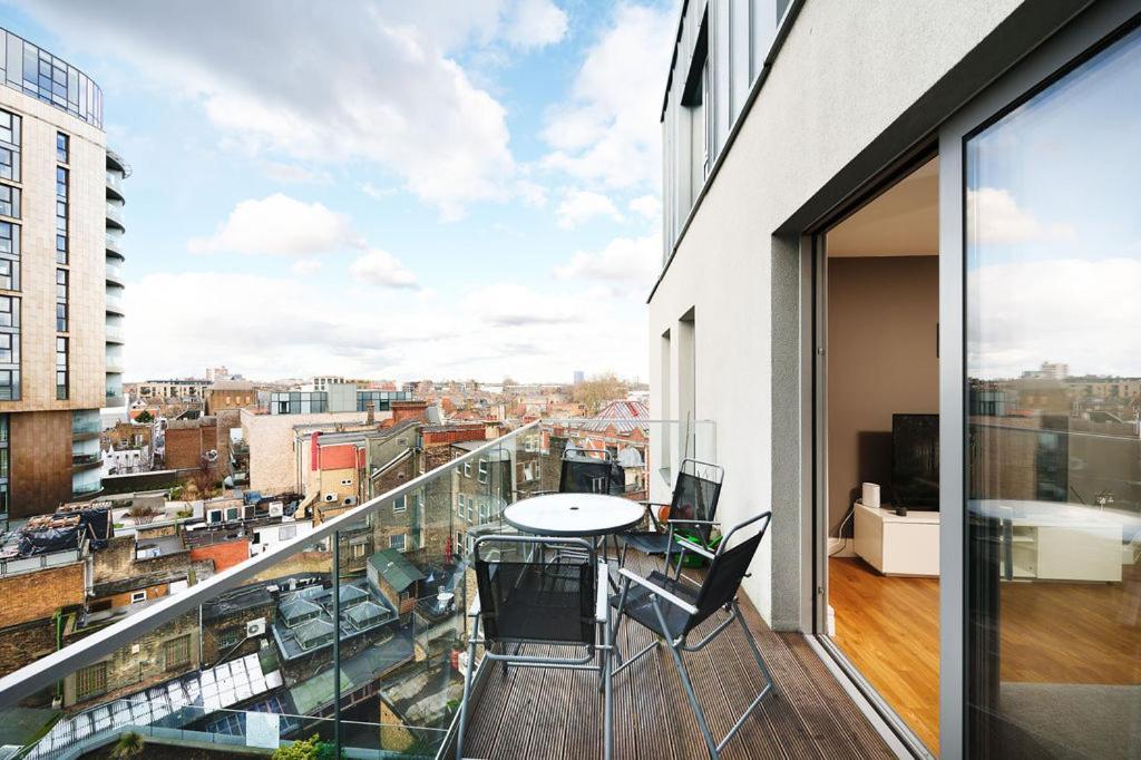 Modern Serviced 3-Bedroom Flat In East London Eksteriør bilde